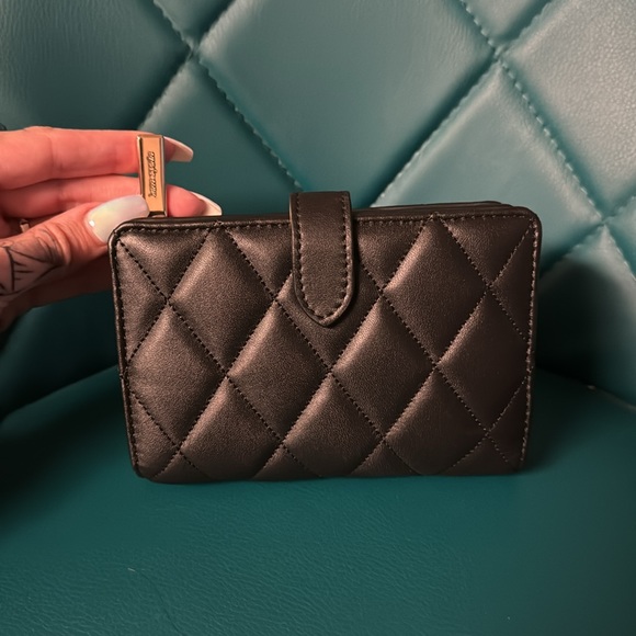 Kate Spade Wallet - Picture 2 of 5